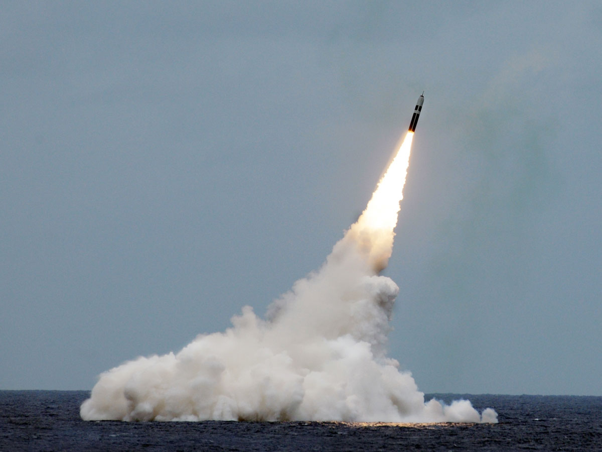 Северная Корея запустила две крылатые ракеты в направлении Японского моря